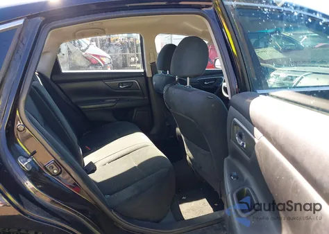 2015 Nissan Altima 2.5/2.5 S/2.5 Sl/2.5 Sv z USA, uszkodzony, nr VIN 1N4AL3AP3FC445340